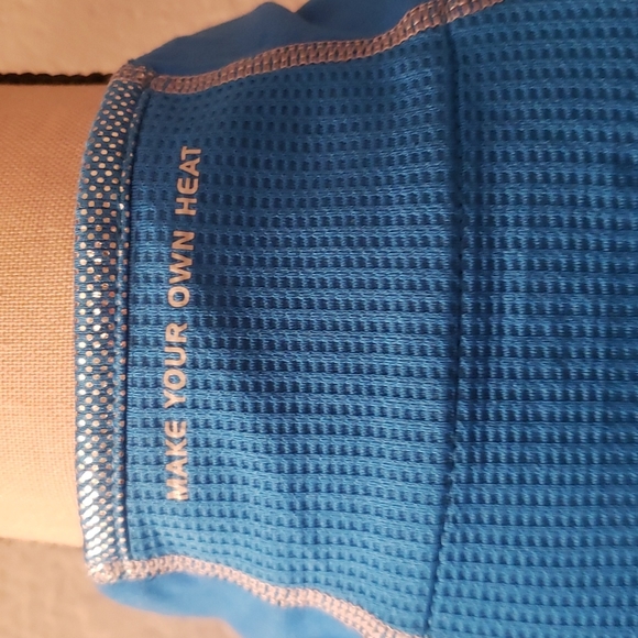 Columbia omi heat pull over shirt - Picture 4 of 8